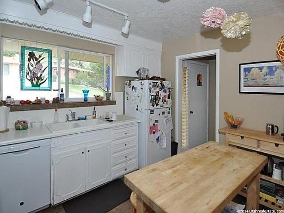 5th image of 3012 E Cascade Way