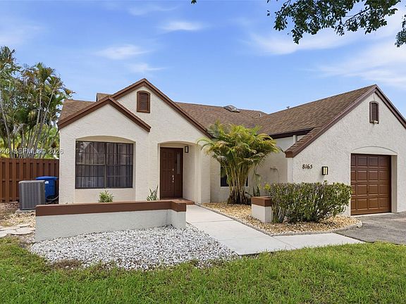 3rd image of 8165 NW 187th Ter