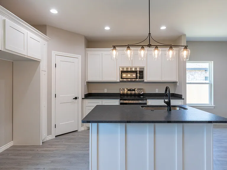 7900 Freedom Crest Ave — Photo 13