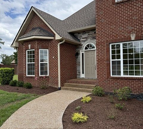 5th image of 203 James Matthew Ln