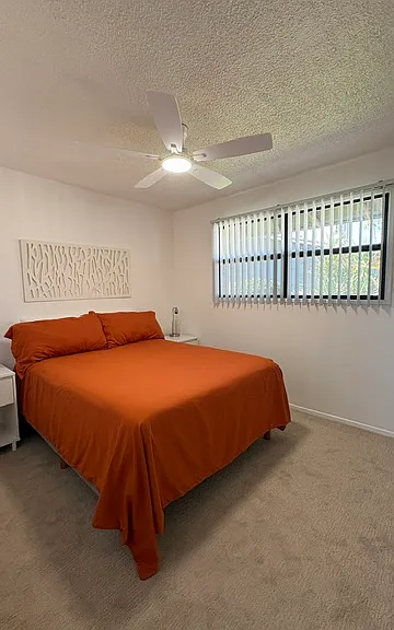 Queen bedroom with closet