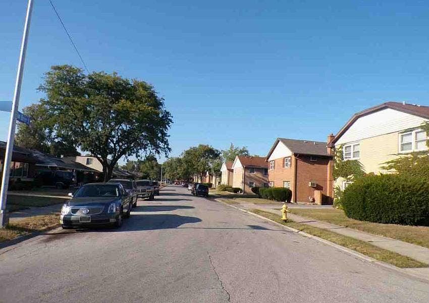 2nd image of 14539 Van Buren St