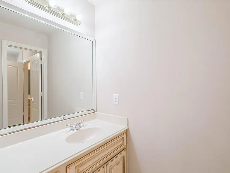 12411 Santiago Cove Ln — Photo 38