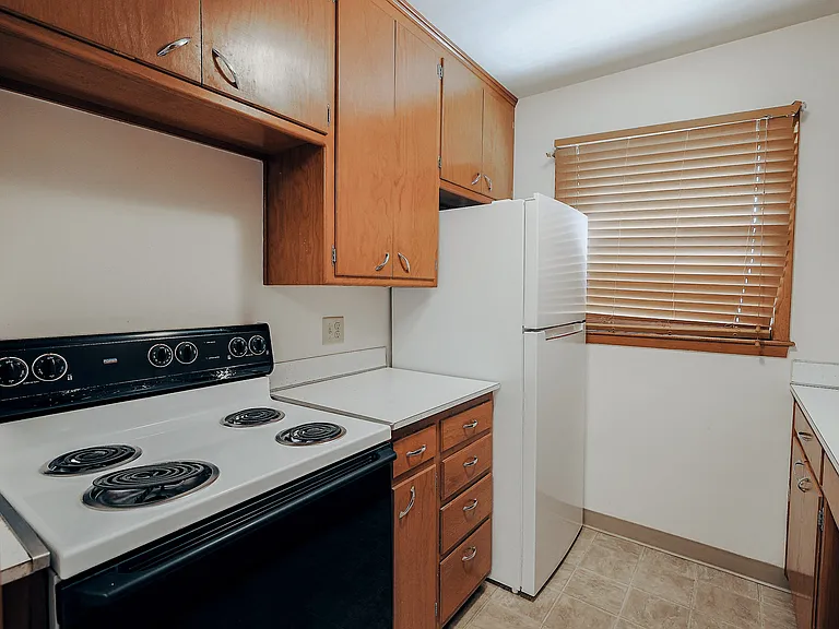 1731 E St #8 — Photo 8