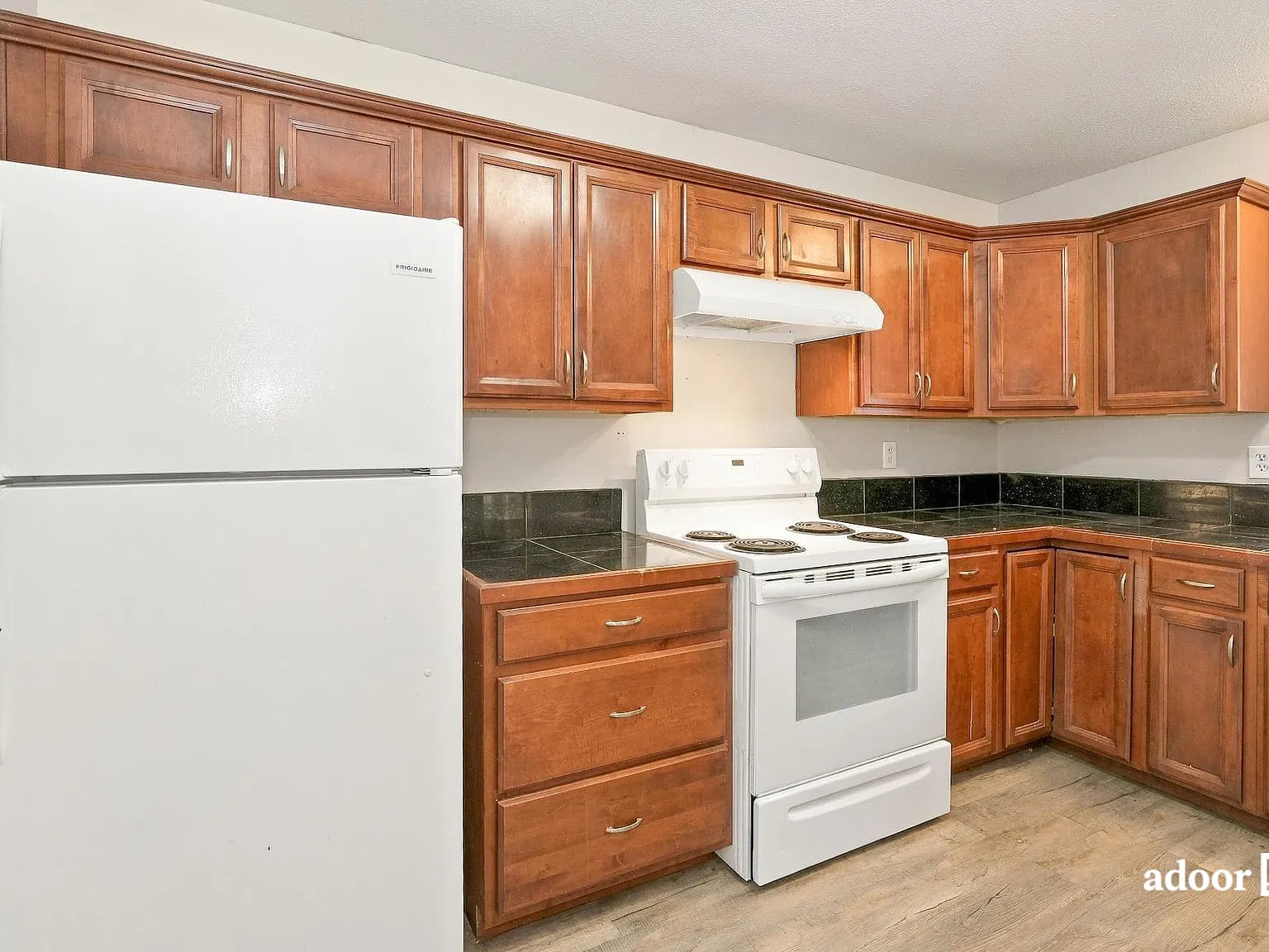 4 bed, 2.0 bath, 1850 sqft, $2,095 — Photo 4