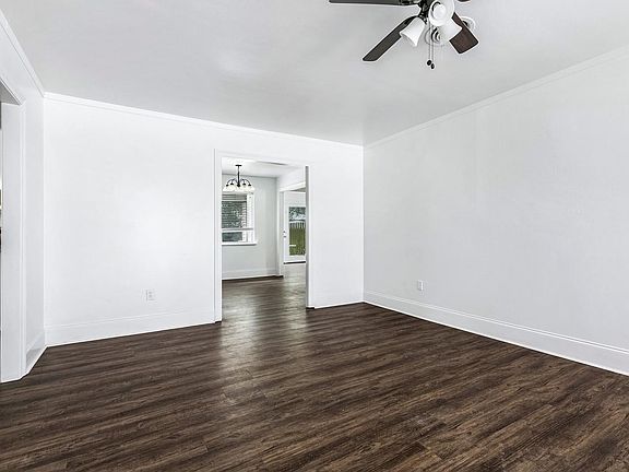 5th image of 2809 Elizabeth St