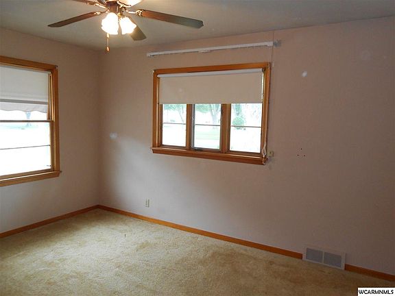 5th image of 606 Willow St