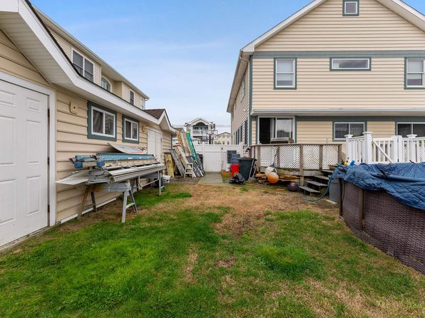 203 W Morning Glory Rd, Wildwood Crest, NJ 08260