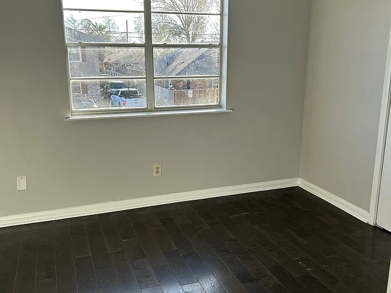 2745 Tupelo St — Photo 5