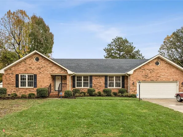 4724 Chalfont Dr, Virginia Beach, VA 23464