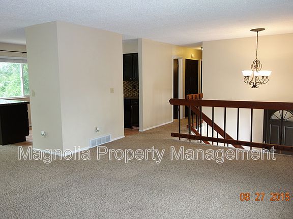 3rd image of 1185 Applewood Dr