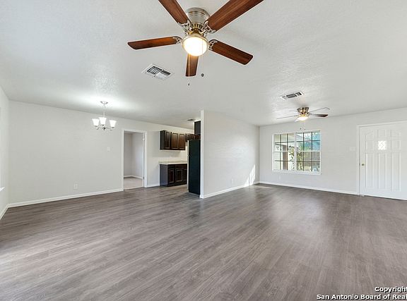 2nd image of 2307 Marilyn Kay St