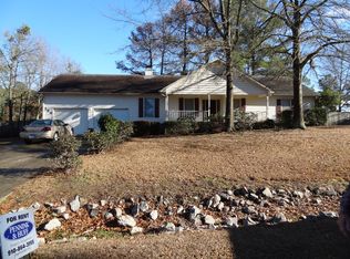 293 Lakeridge Dr, Cameron, NC 28326