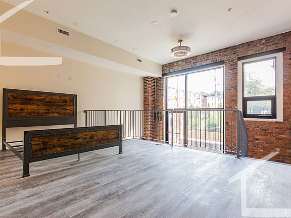 1028 Commonwealth Ave. #101 (loft) Brookline Unit Photo 5