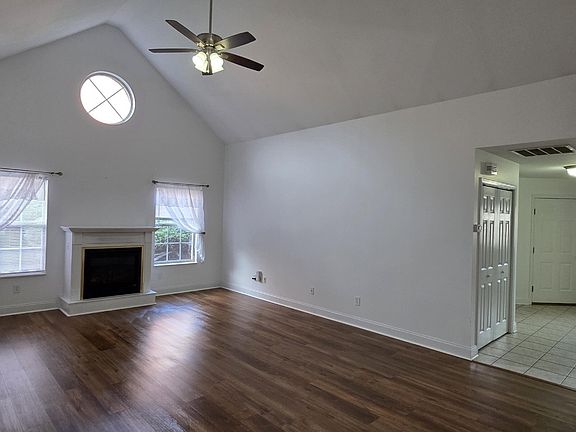 5th image of 5963 Round Hill Ln