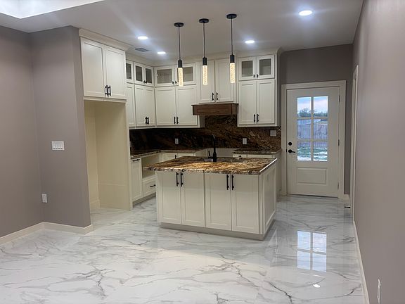 5th image of 3616 E Alexa St