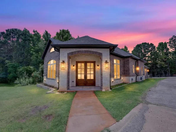 3109 Lismore Ln, Longview, TX 75605