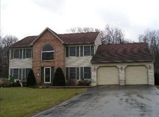 22 Timothy Dr, Mertztown, PA 19539