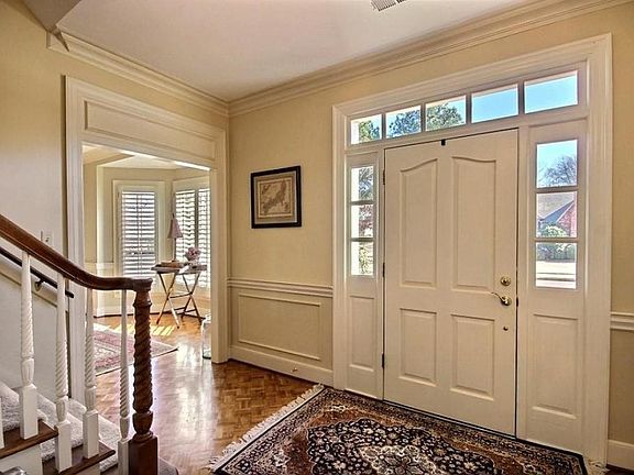 2nd image of 3129 Highgate Dr