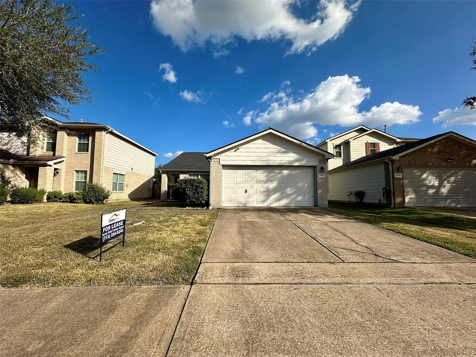 3 bed, 2.0 bath, 1563 sqft, $1,895 — Photo 2