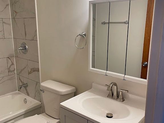 4th image of 12619-12623 S Lincoln St #12619-203