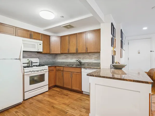 29 West 138th Street image 3 of 7