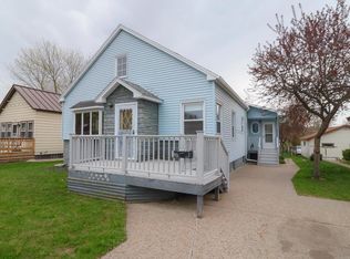 521 N 2nd St, La Crescent, MN 55947