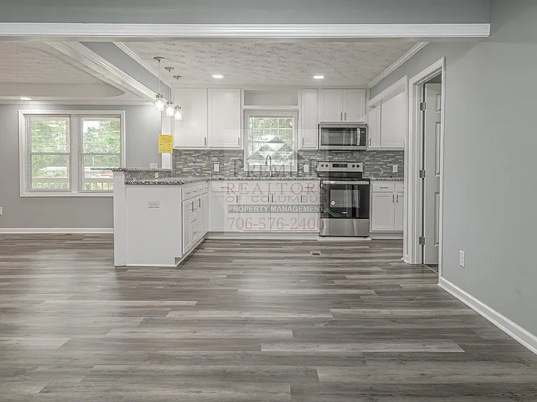 5724 Sanford Ave — Photo 9