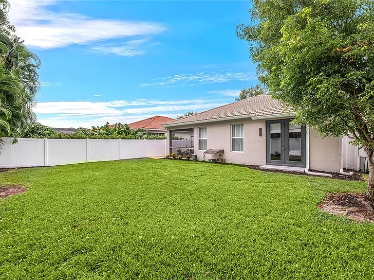 8260 Laurel Lakes Blvd — Photo 37