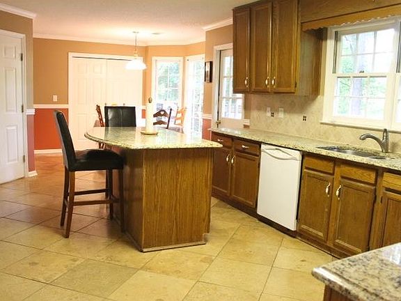 5th image of 3038 Bristlewood Ln NW