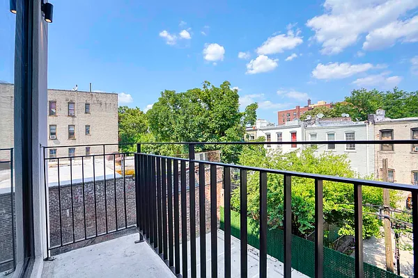 Rented by Spire Group | media 20