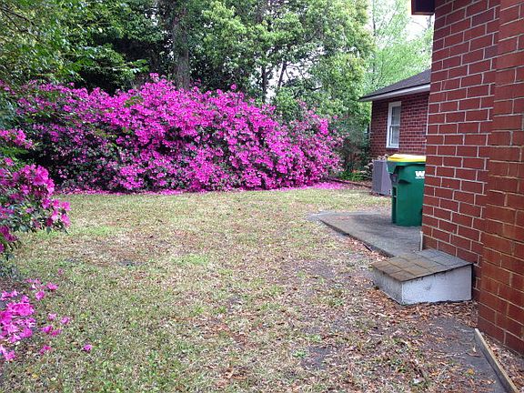 3rd image of 2848 Sherwood Dr
