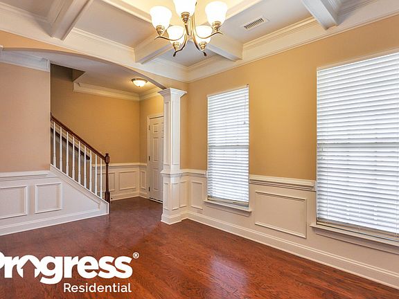 2nd image of 88 Standing Oaks Ln