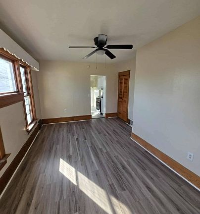 2nd image of 713 W 21st St #2