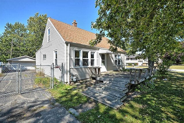 1st image of 7830 Lockwood Ave