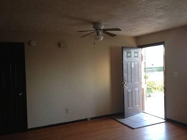1st image of 322 Ashlawn Dr