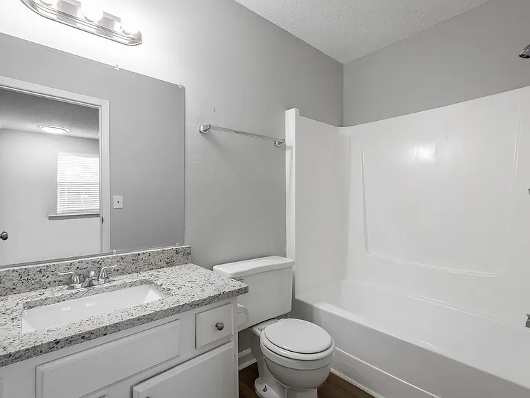 Loft-Style Townhome In Hixson | 2 Months Free — Photo 18