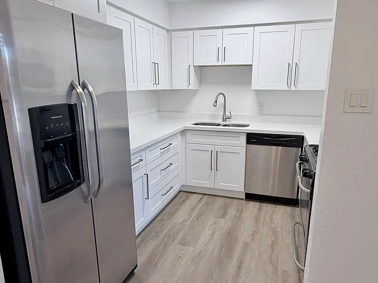 4950 N Miller Rd #139 — Photo 5