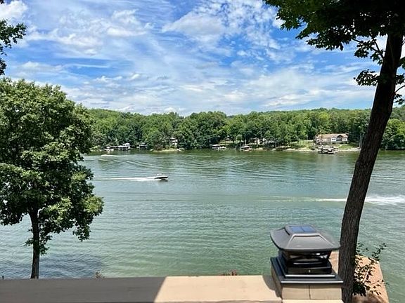 4th image of 836 Long Island Dr