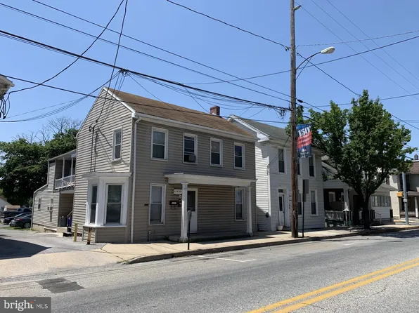 36 N Earl St, Shippensburg, PA 17257