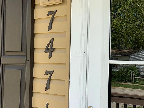 3rd image of 7471 Smithfield Ave