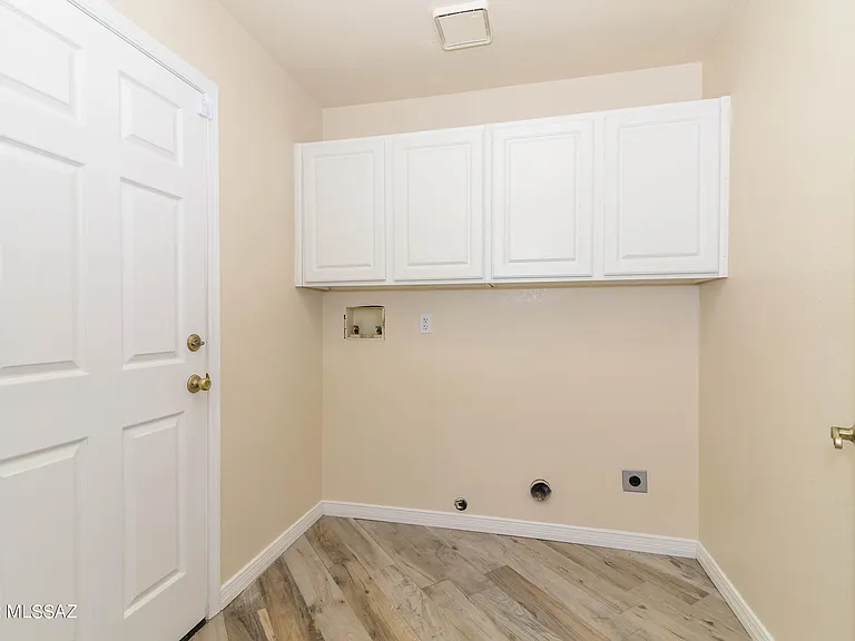 9940 E Covington St — Photo 26