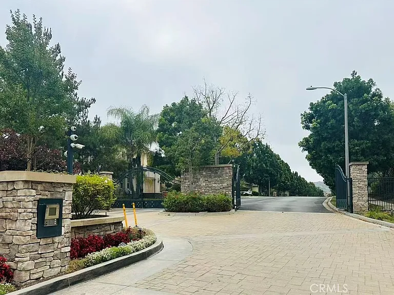 15540 Canon Ln — Photo 33