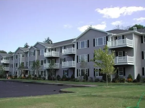 26 Green Leaves Dr Unit 635, Amherst, MA 01002