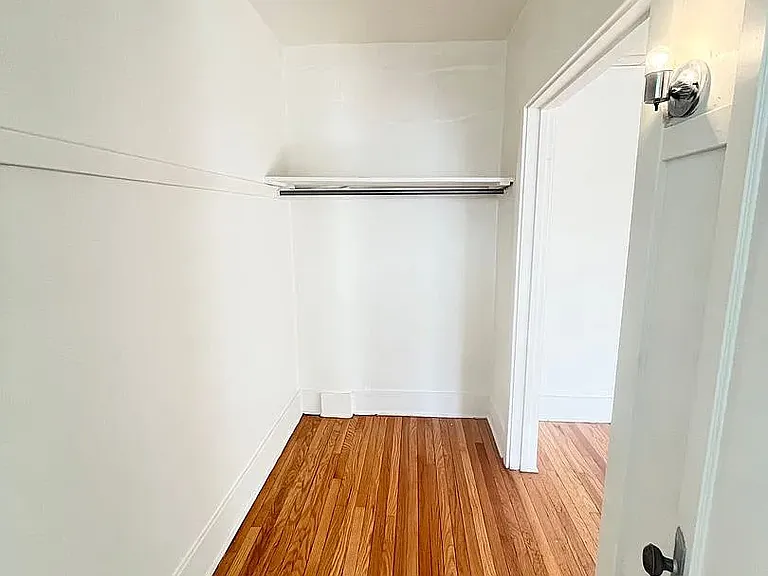 25 Broezel St #304 — Photo 4