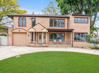 360 Star St, East Meadow, NY 11554