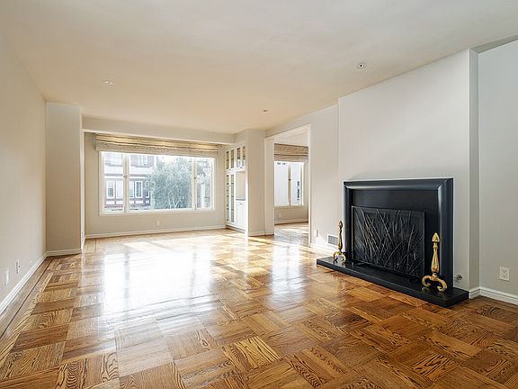 3rd image of 2068 Jefferson St