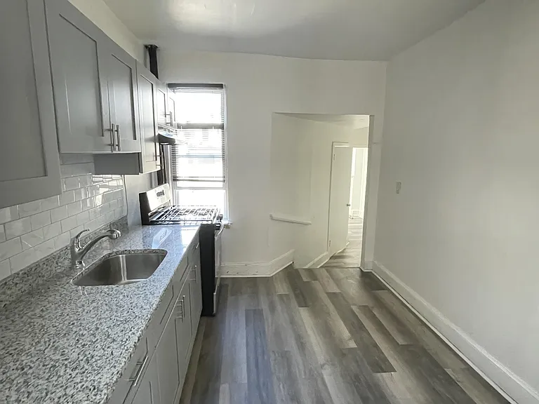 4025 Green St #1 — Photo 12