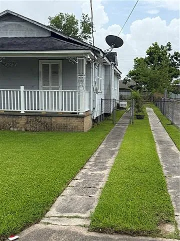 2 bed, 1.5 bath, 1260 sqft, $1,500 — Photo 2