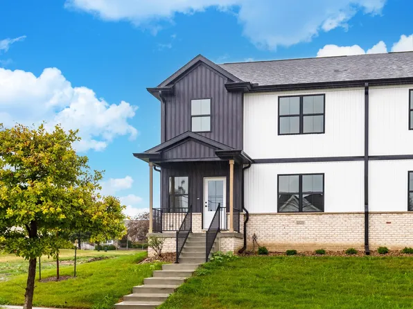 1523 Belclare Rd, Normal, IL 61761